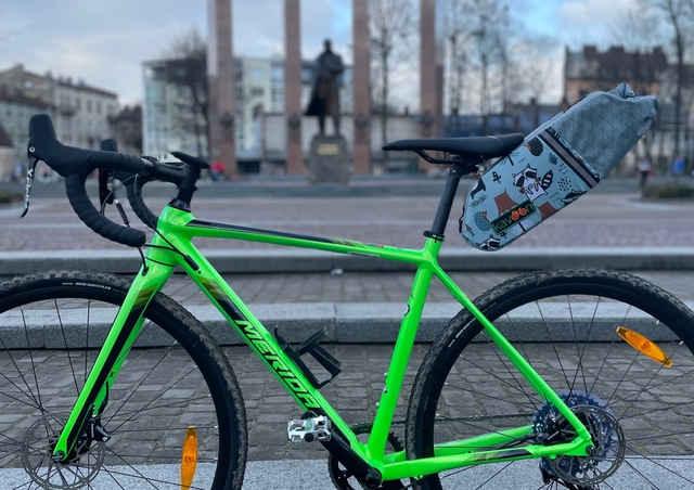 Handlebar bag